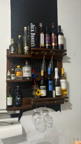Bar completo com bebidas