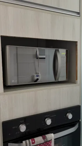 Micro-ondas LG 30L com Grill - Espelhado - 127V