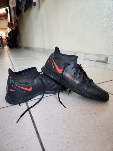 Chuteira Futsal Nike Phantom 2021