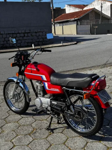 CG 125 1983 (Quadrada)