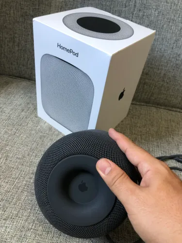 Apple HomePod Original - Som Premium + Siri + Casa Inteligente