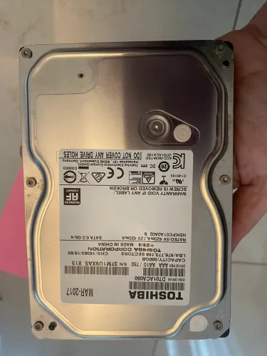 Kit Upgrade PC: 2x HD 500GB Toshiba + Memória RAM 8GB DDR4 Kingston 2400MHz (usados)