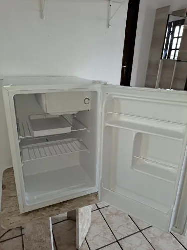 Frigobar 68 itros philco novíssimo