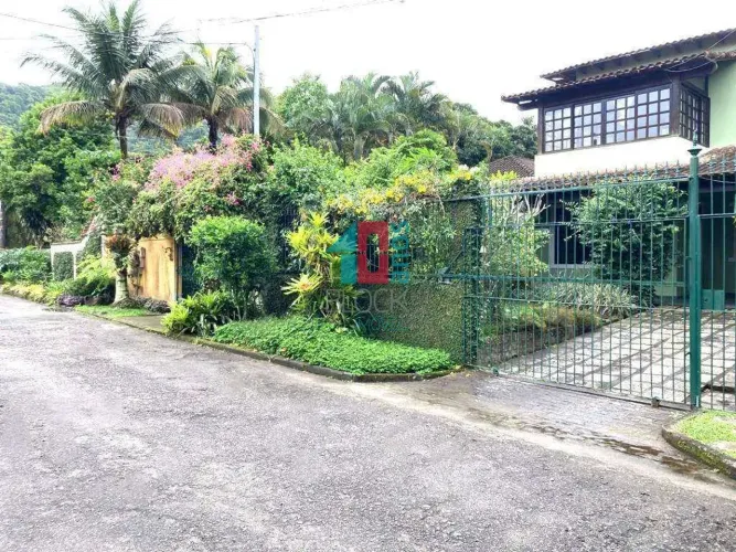 Vargem Grande | Casa de Condomínio 4 quartos, sendo 1 suite