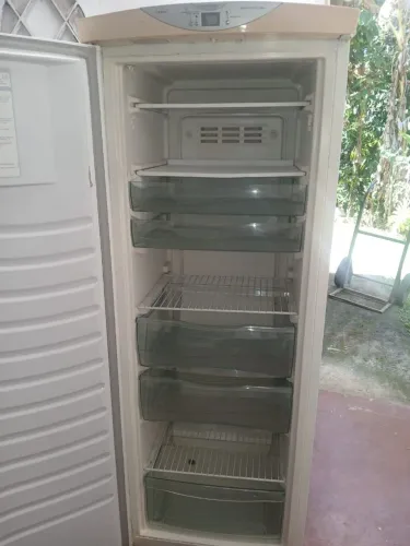 Freezer vertical Brastemp 240lts 110v 