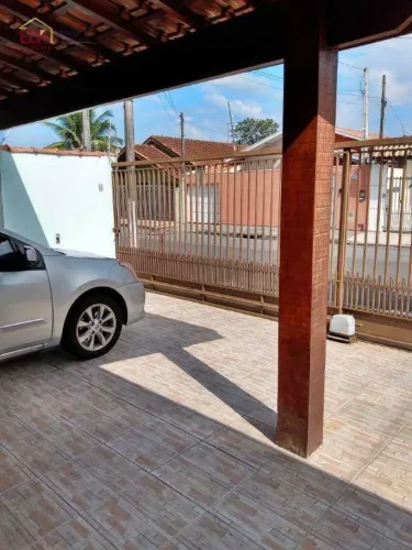 Casa com 3 dormitórios à venda, 225 m² por R$ 750.000,00 - Crispim - Pindamonhangaba/SP