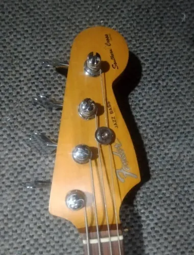 Baixo Fender Jazz Bass Southern Cross captadores EMG