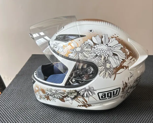 Capacete AGV