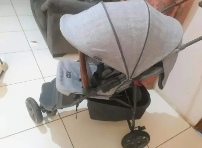 Carrinho de bebe importado