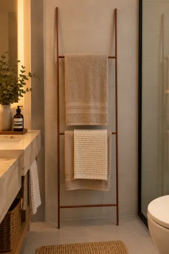 Escada Toalheiro Decorativa de Metal Cobre/Rosé