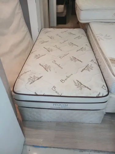 Cama box e colchao de solteiro bambu ( $$ 450 ) *