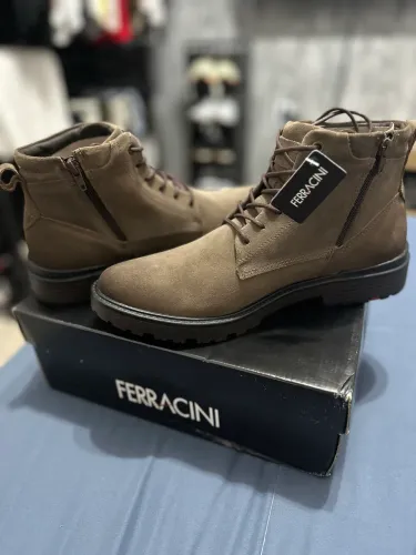 Bota Ferracini couro legítimo 
