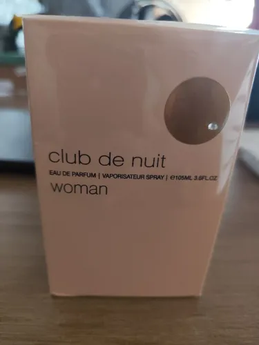 Perfume, na embalagem. Excelente fragrância!