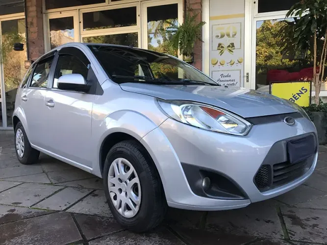 Ford Fiesta Class 1.6 8V 98cv 5P 2013