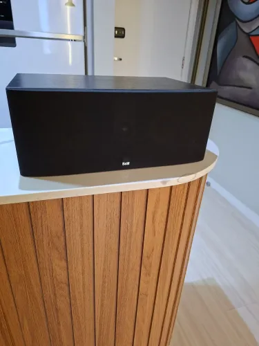 Caixa Acústica Central B&W para Home Theater.