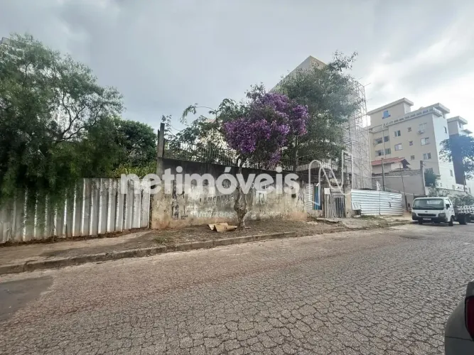 Oportunidade lote de 840 m²; no Castelo