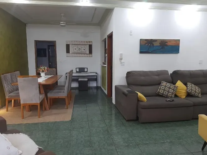 Casa à venda em Piracicaba, São Francisco, com 3 quartos, com 190 m², Cond. Bertolin II