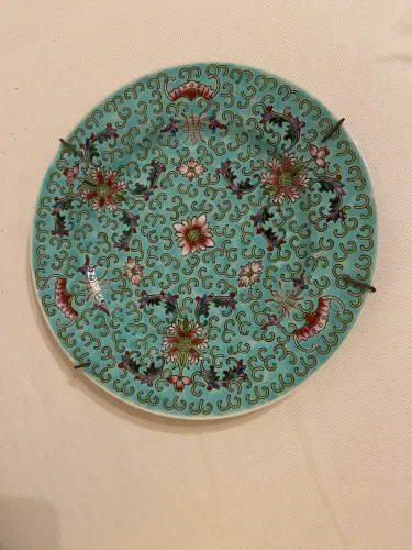 Pratos em porcelana chinesa decorativo R$60,00 cada
