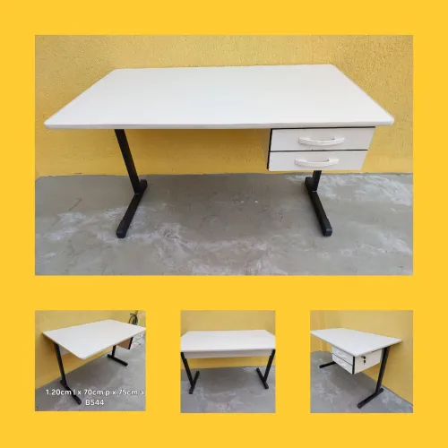 Mesa escritório com gavetas-bege