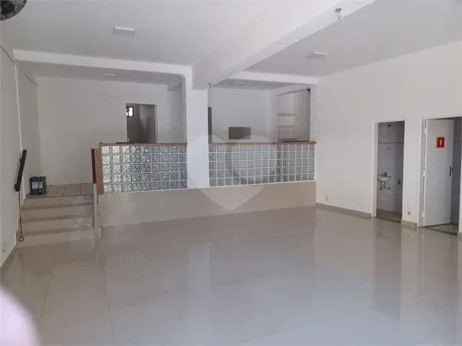 Salão Comercial para locação em Centro - SP