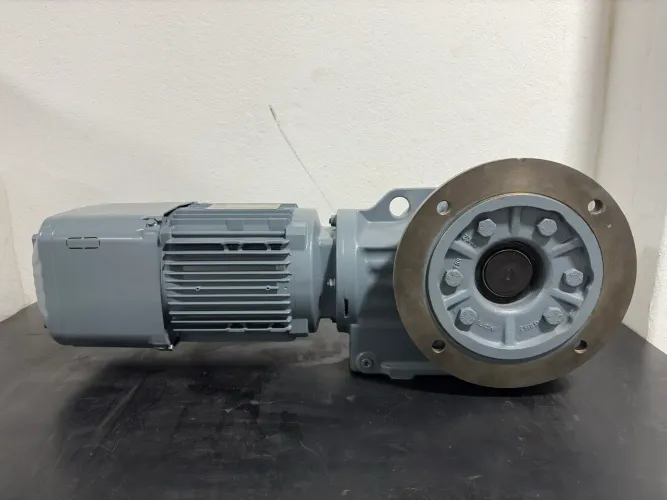 Motoredutor SEW KAF67 