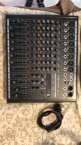 Mesa de Som Mekka- Ad 8UX