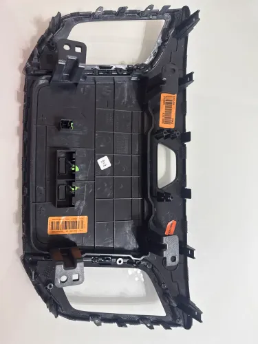 Moldura do Painel com Tampa Cega do Rádio Hyundai Creta 2016 a 2021 - Original"