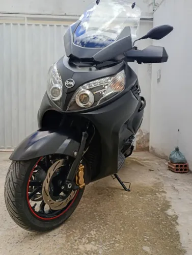 Maxsym 400i 2023 conservada