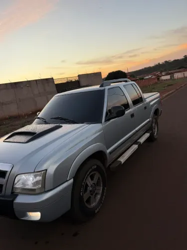 Chevrolet S10 P-up Tornado 2.8 TDI 4x2/4x4 CD Dies 2010