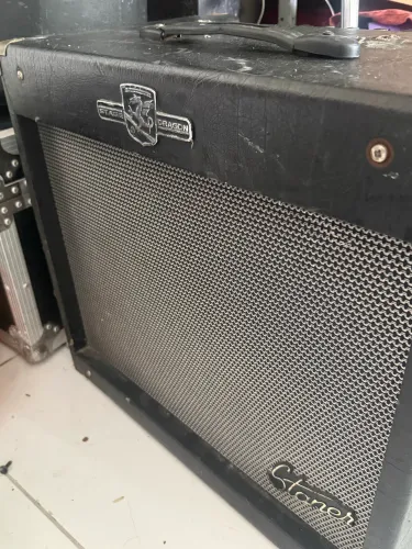 Kit som caixas Staner e mesa yamaha