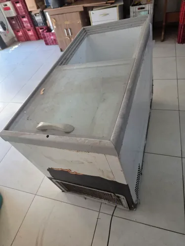 Freezer Horizontal Expositor - Gelando Muito Bem / falta 1 porta