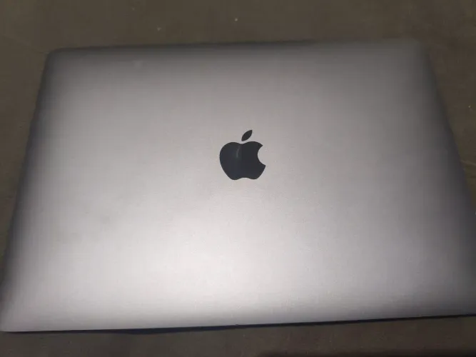 MacBook Air Apple M1(2020)- Estado novo - Bateria 71 Ciclos