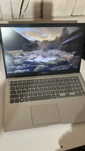 Asus Vivobook 15