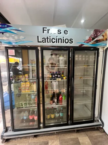 Refrigerador expositor 3 portas