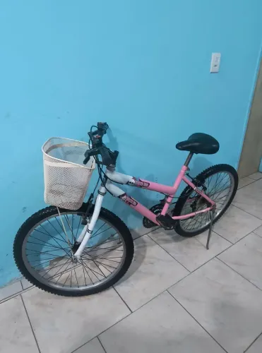 Bicicleta aro 24 impecável