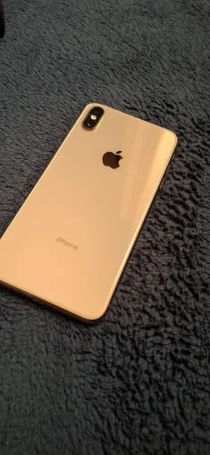 Iphone xs max, tudo funcionando perfeitamente , tela original, face id (ok) ect...
