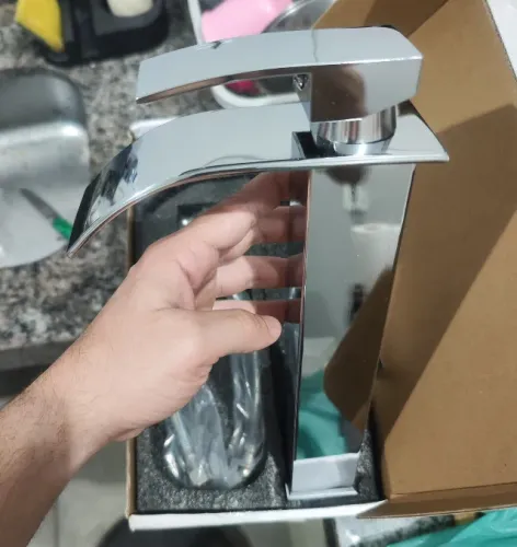 Torneira Para Pia De Banheiro Em Cascata