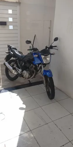 Moto nunca foi batida ! Pode trazer seu mecânico!