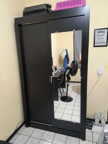 Guarda-Roupas de Solteiro