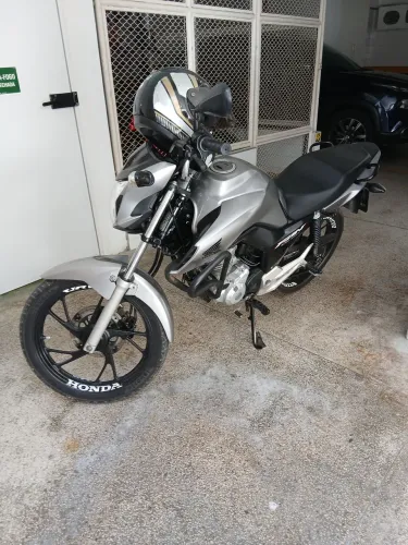 Vendo ou troco por carro