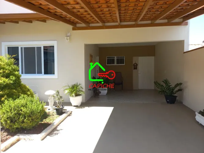 Casa em Condomínio de Luxo em Valinhos-SP, Bairro Capuava: 2 Quartos, 2 Banheiros, 138,92m