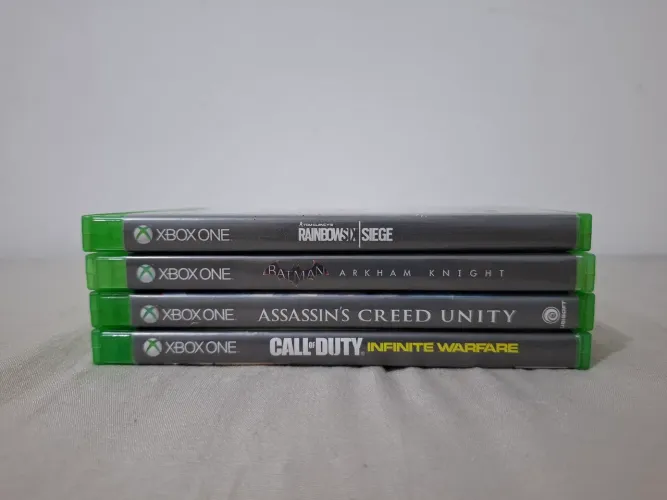 Jogos de Xbox One em mídia física.