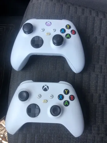 2 Controles Originais Xbox Series S (com drift)