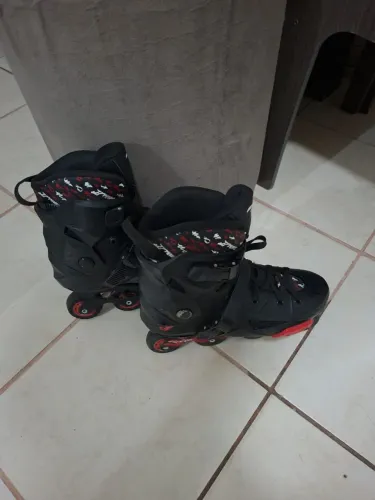 Patins inline revolt preto e vermelho tamanho 40