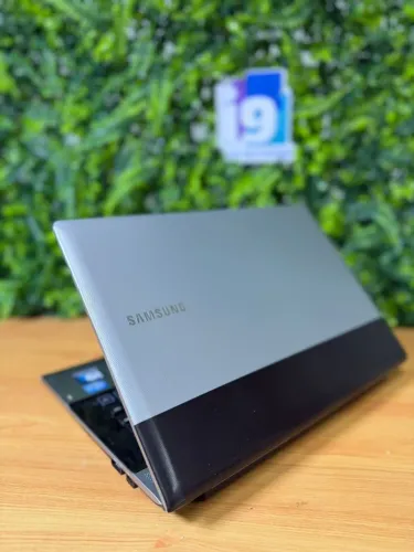 Notebook Samsung RV420  Intel core i3-2310M 2.10Ghz  8GB DDR3 128GB SSD  Placa Intel HD Gr