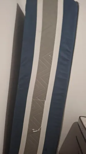 Vendo cama box de solteiro em perfeito estado