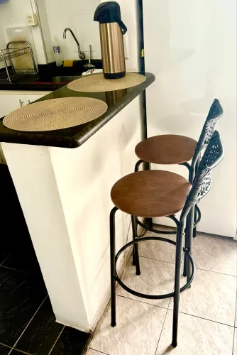 2 Banquetas | aço carbono 90cm: R$180,00