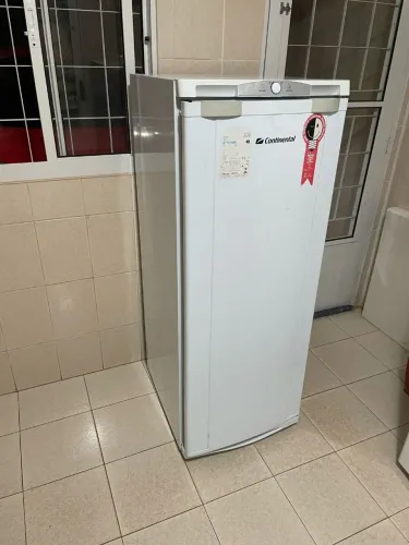 Geladeira Continental Compacta