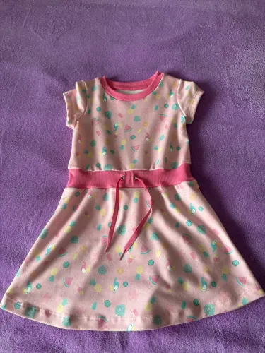 Vestido frutinhas com detalhe na cintura - tamanho 3