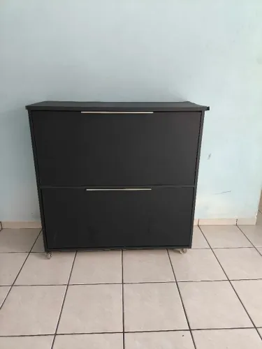 Vende-se cômoda com sapateira